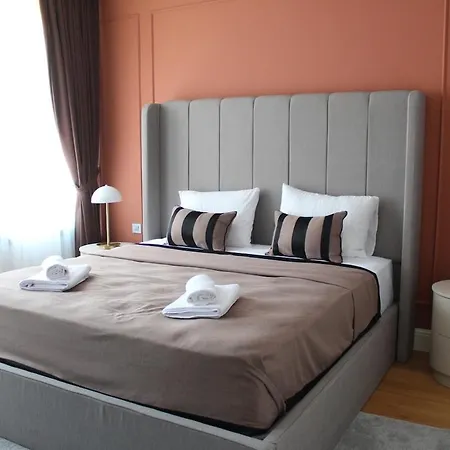 Breezy In Taksim360 Apartment